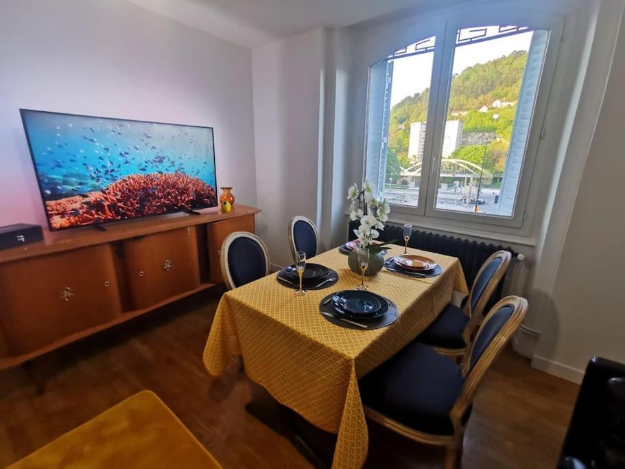 Boheme Chic Διαμέρισμα Μπεζανσόν Εξωτερικό φωτογραφία